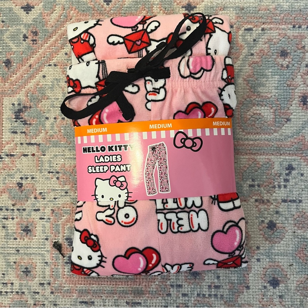 hello kitty pj pants !